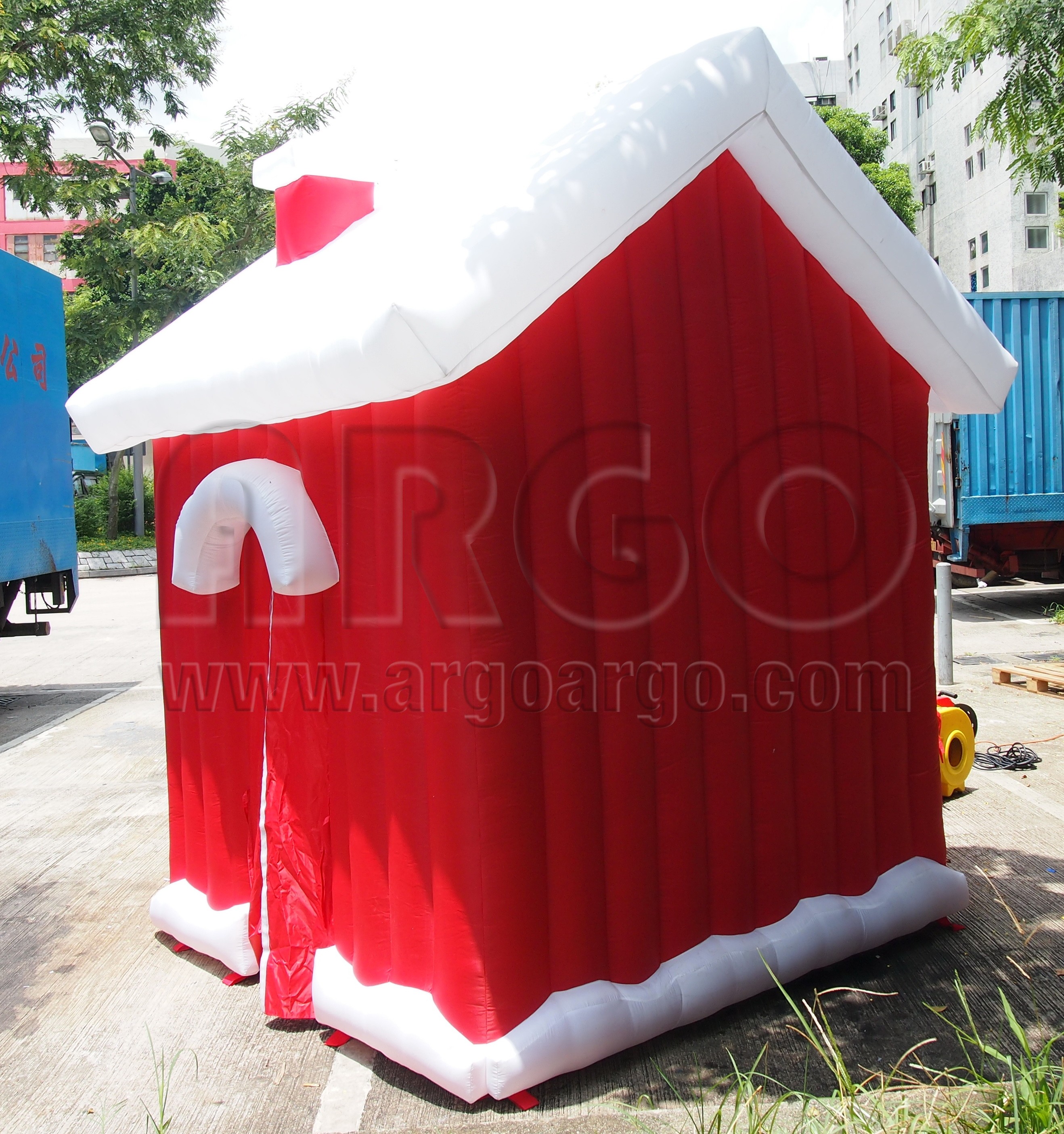 Christmas Inflatable Bounce Hut – 藝高製作有限公司